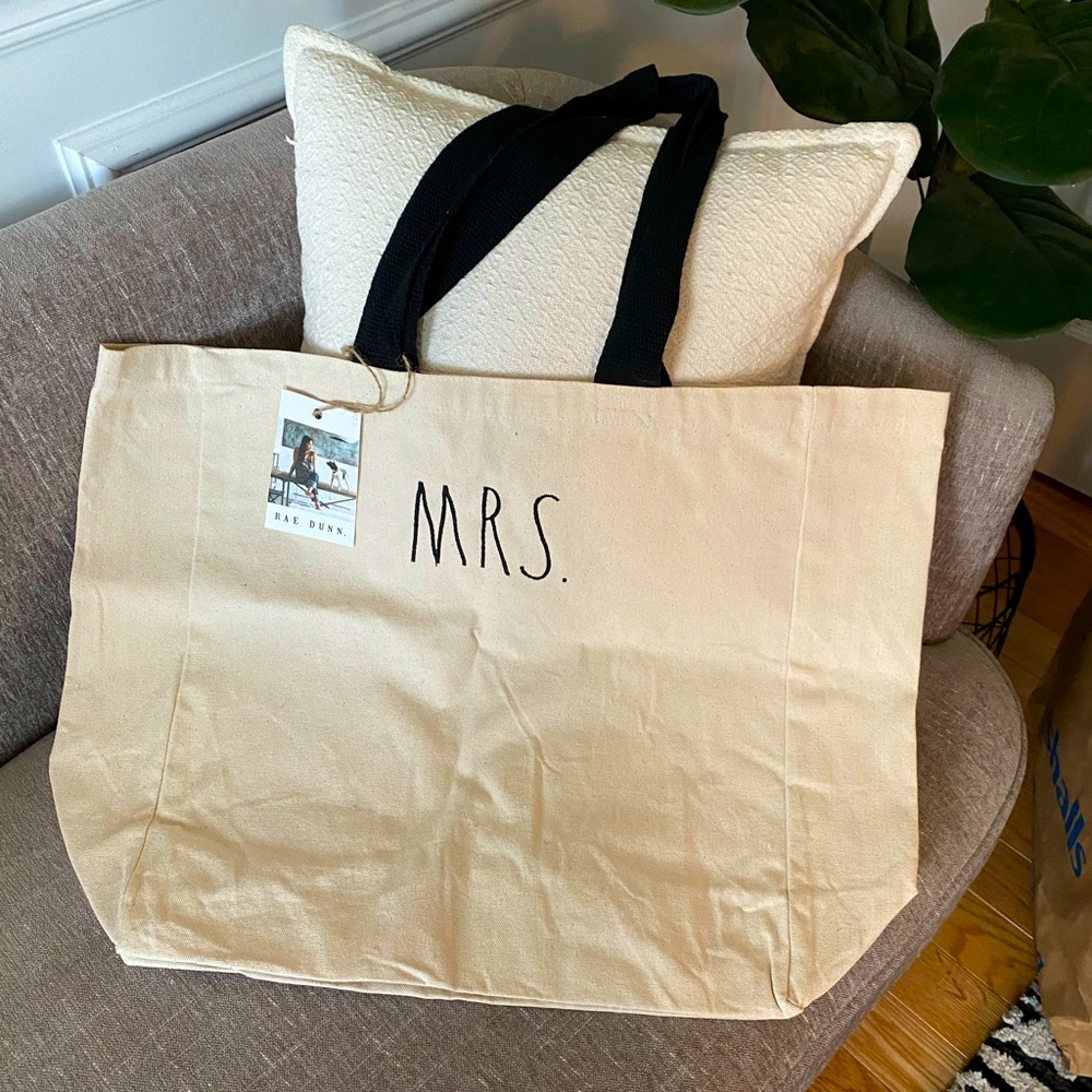 NWT Rae Dunn ‘MRS.’ canvas toat bag